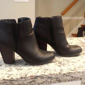 Fergalicious black ankle boots size 9